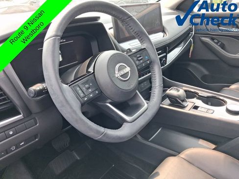 Used 2024 Nissan Rogue SL w/ SL Premium Package AWD/4WD image 28