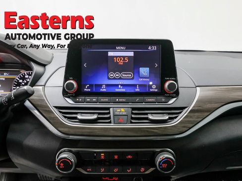 Used 2023 Nissan Altima 2.5 SV image 12