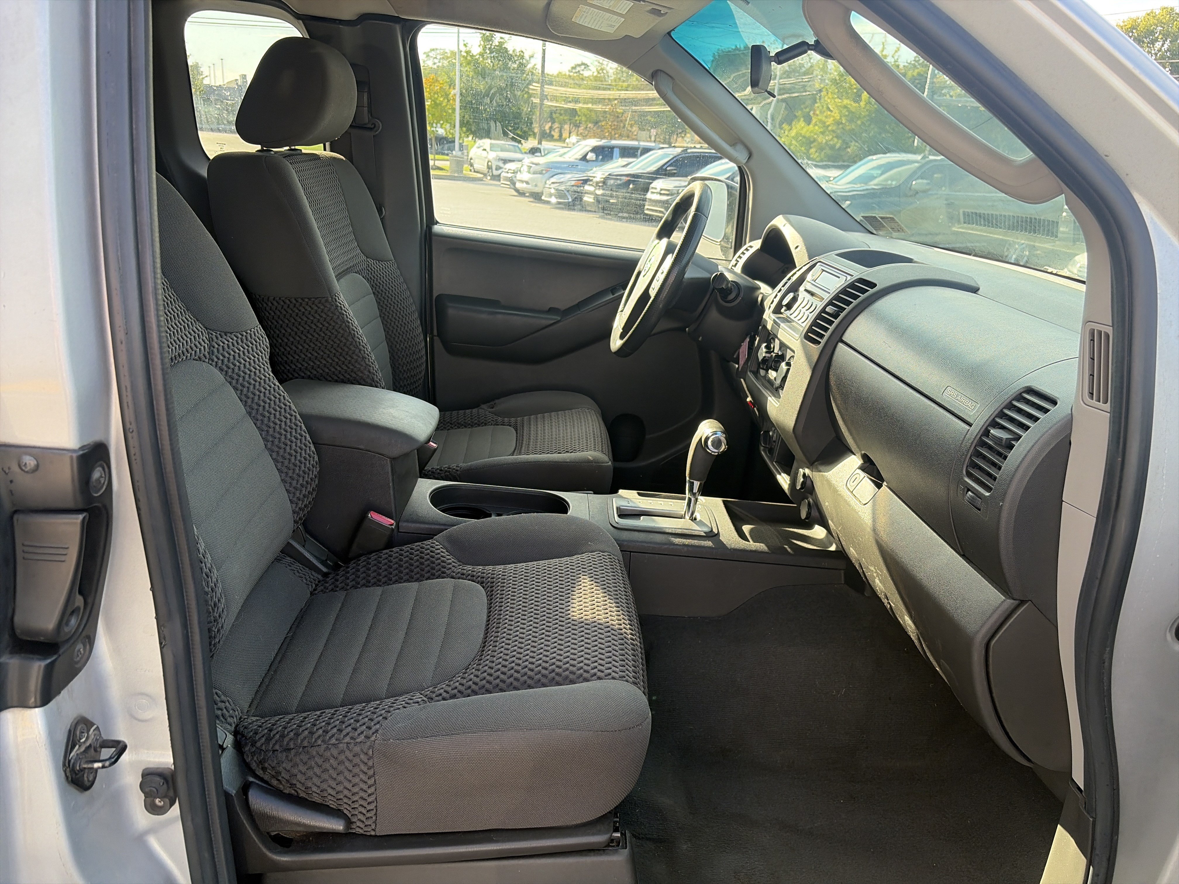 Used 2007 Nissan Frontier SE w/ SE Value Truck Pkg AWD/4WD image 20