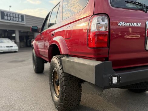 Used 2002 Toyota 4Runner SR5 w/ Leather Trim Pkg AWD/4WD image 22