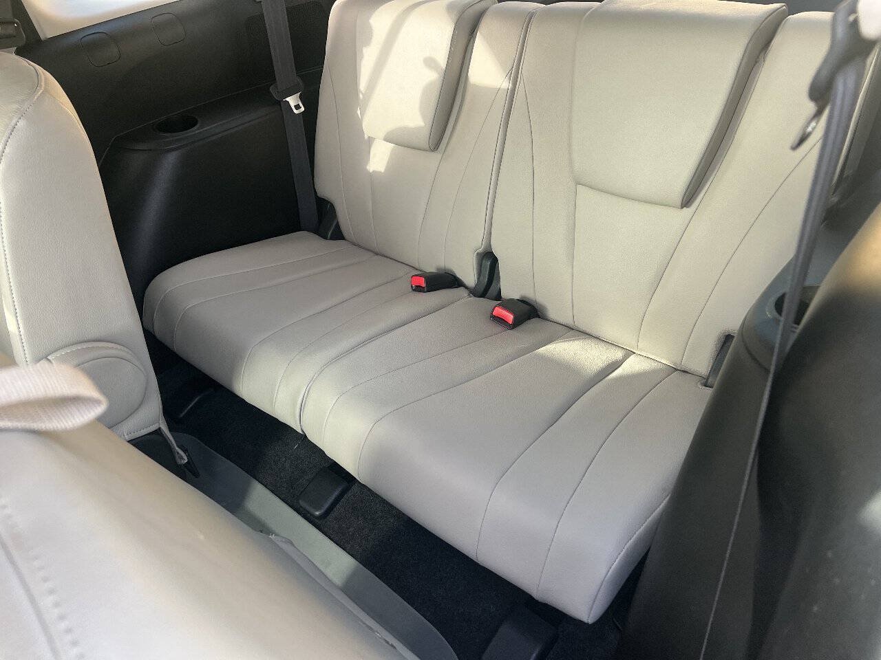 Used 2013 MAZDA MAZDA5 Grand Touring FWD image 21