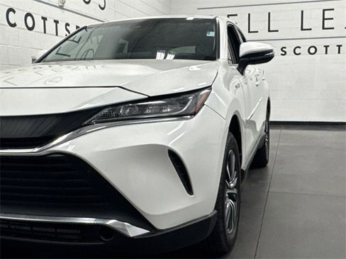 Used 2021 Toyota Venza LE image 23