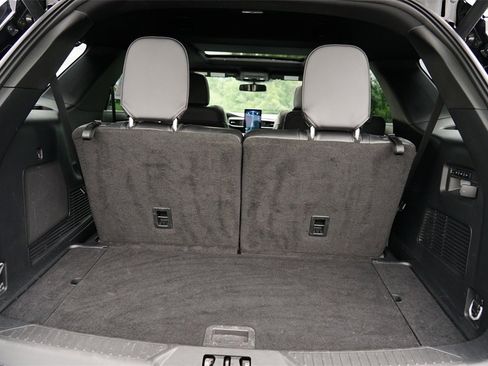 Used 2023 Ford Explorer ST w/ Technology Package image 30