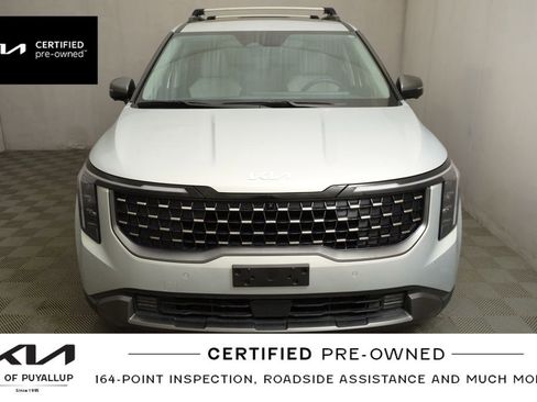 Used 2025 Kia Carnival SX w/ SX Dark Edition Package image 2