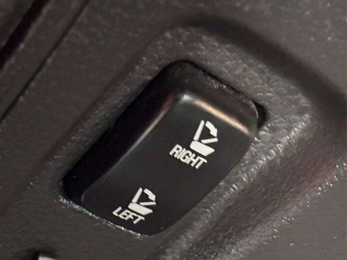 Used 2013 Ford Edge SEL AWD/4WD image 7