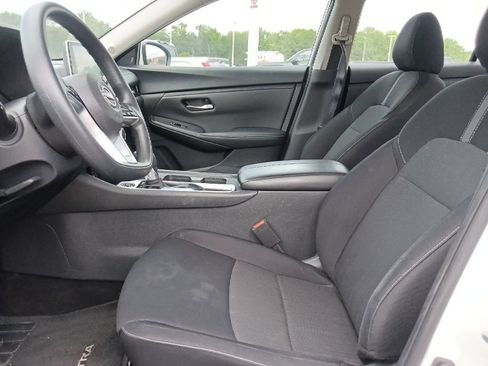 Used 2024 Nissan Sentra SV FWD image 15