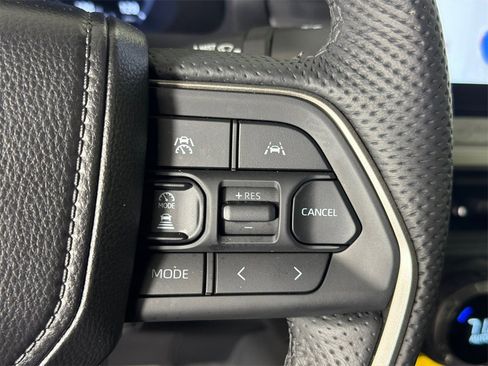 Used 2025 Toyota Tacoma Trailhunter image 25