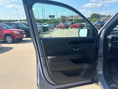 Certified 2026 Honda Pilot TrailSport image 9