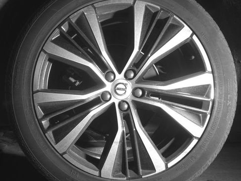 Used 2023 Volvo XC60 B5 Plus w/ Climate Package image 43