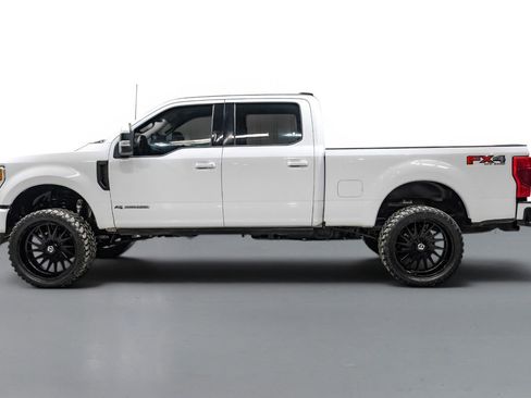 Used 2020 Ford F250 Lariat w/ Lariat Value Package AWD/4WD image 9
