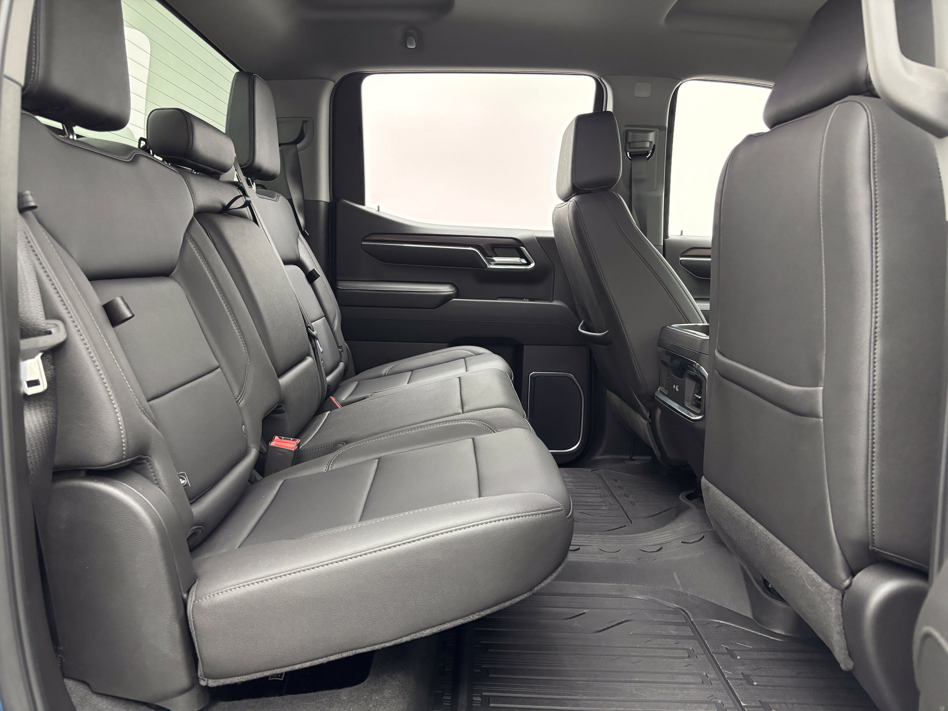 Used 2024 GMC Sierra 1500 SLT w/ SLT Convenience Package AWD/4WD image 34