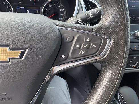 Used 2023 Chevrolet Equinox LT AWD/4WD image 16