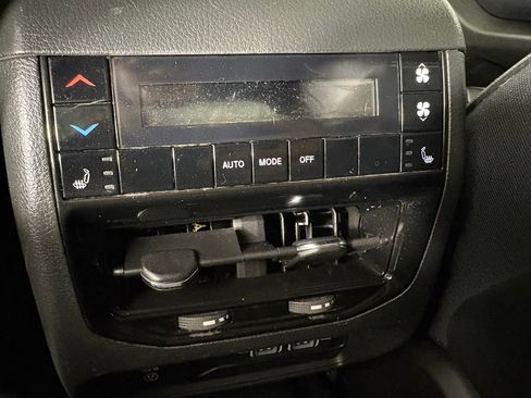 Used 2024 Jeep Grand Cherokee L Limited RWD image 46