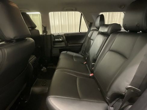 Used 2019 Toyota 4Runner TRD Off-Road image 11