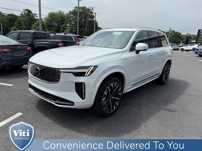 New 2026 Volvo XC90 T8 Plus