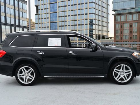 Used 2015 Mercedes-Benz GL 550 4MATIC image 8