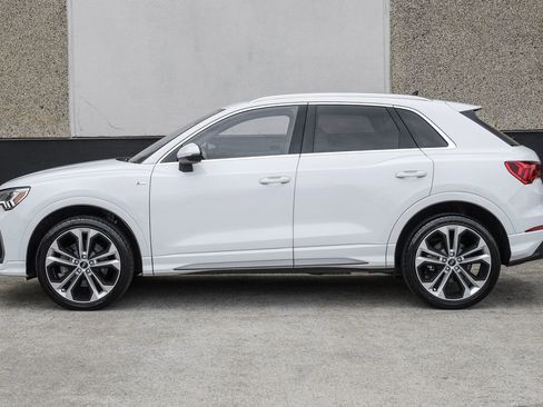 Used 2020 Audi Q3 2.0T Premium Plus w/ Premium Plus Package AWD/4WD image 14