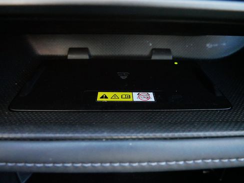 Certified 2024 Toyota Highlander XLE image 29