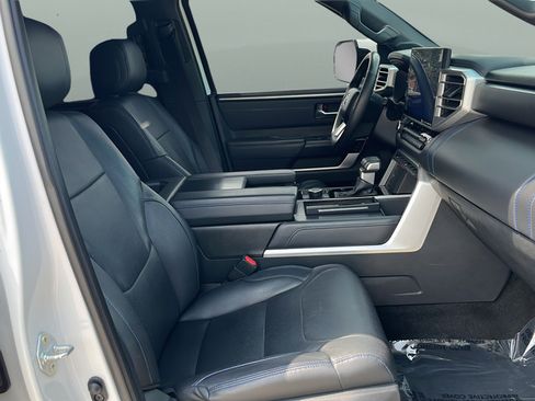 Used 2023 Toyota Tundra Platinum AWD/4WD image 17