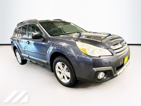 Used 2014 Subaru Outback 2.5i Limited w/ Moonroof Package AWD/4WD image 3