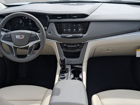 New 2026 Cadillac XT5 Premium Luxury w/ Driver Assist Package AWD/4WD image 8