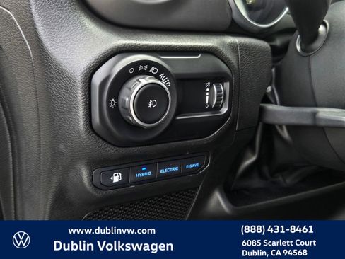 Used 2023 Jeep Wrangler Unlimited Rubicon 4xe w/ Cold Weather Group AWD/4WD image 19