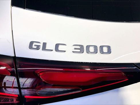 New 2026 Mercedes-Benz GLC 300 4MATIC image 6