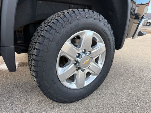 Used 2022 Chevrolet Silverado 2500 LTZ w/ LTZ Plus Package image 17