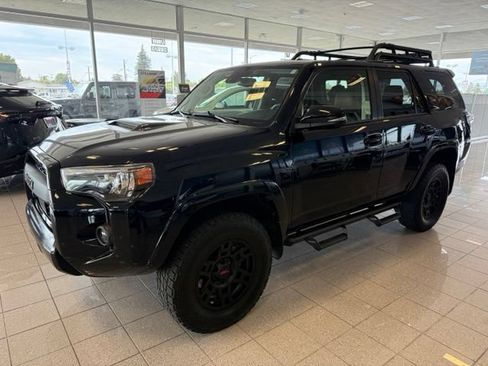 Used 2024 Toyota 4Runner TRD Pro AWD/4WD image 9