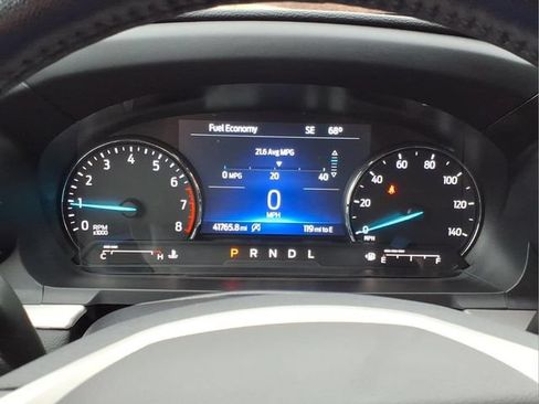 Used 2021 Ford Explorer XLT AWD/4WD image 23