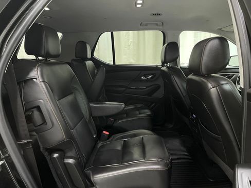 Used 2021 Chevrolet Traverse RS w/ LPO, 'HIT The Road' Package image 33