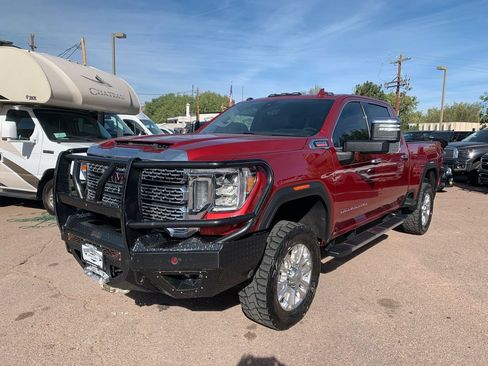 Used 2020 GMC Sierra 2500 Denali w/ Denali Ultimate Package AWD/4WD image 3