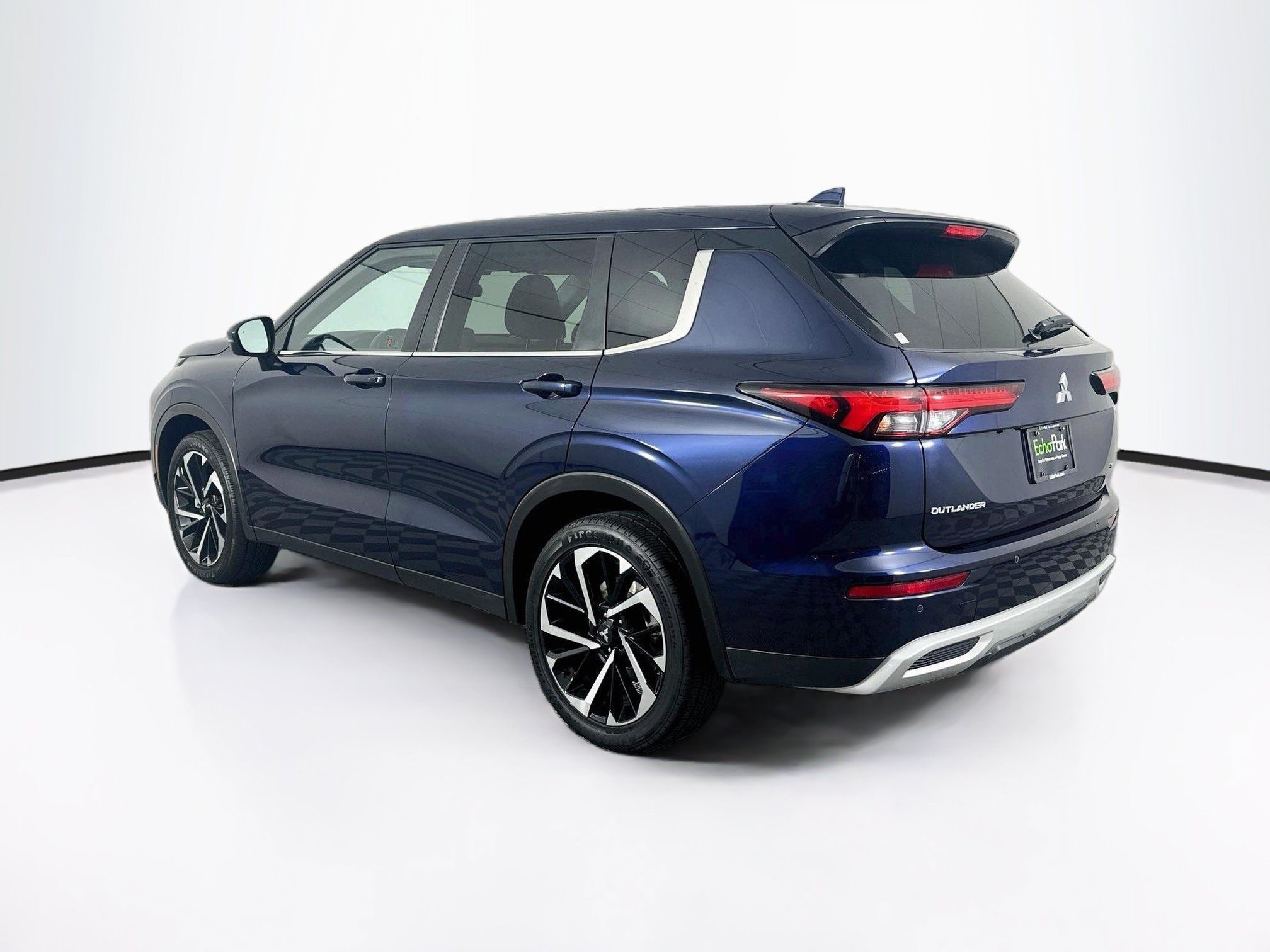 Used 2024 Mitsubishi Outlander SE AWD/4WD image 5