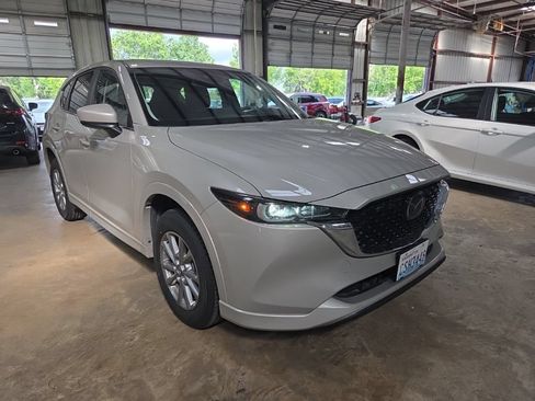 Used 2025 MAZDA CX-5 AWD 2.5 S w/ Preferred Package image 6