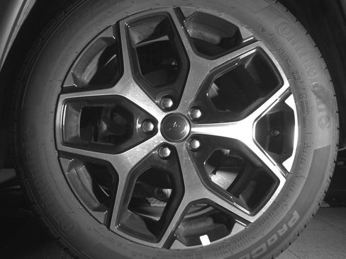 Used 2025 Jeep Compass Limited image 14