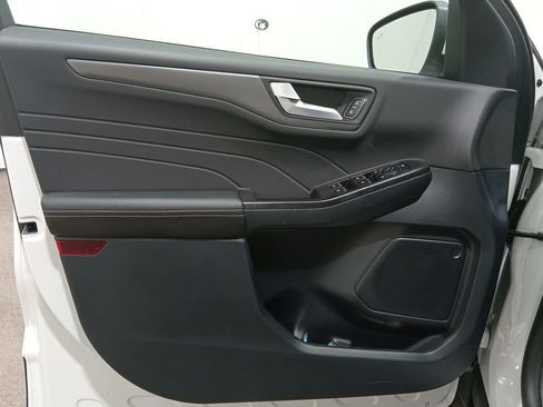 Used 2026 Ford Escape SE FWD image 17