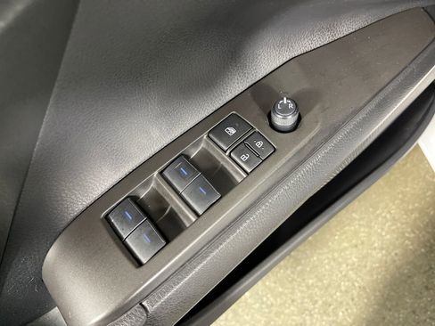 Used 2024 Toyota Camry SE FWD image 16