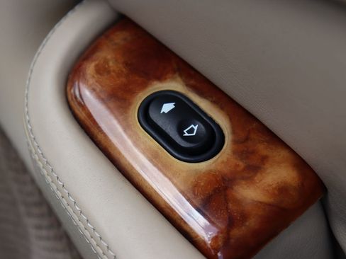 Used 2002 Jaguar XK8 Convertible image 37