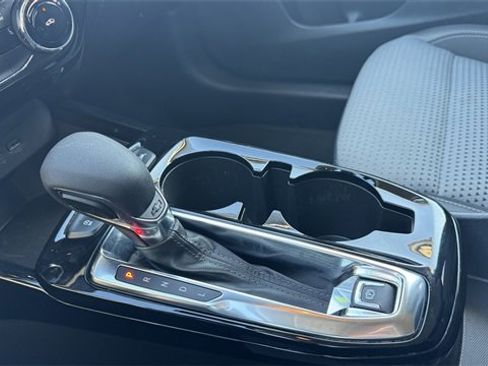 Used 2025 Chevrolet Trax LT image 24