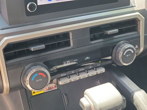 Used 2024 Toyota Tacoma SR5 w/ SR5 Upgrade Package RWD image 25