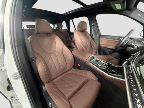 Certified 2024 BMW X5 xDrive40i w/ Parking Assistance Package image 28