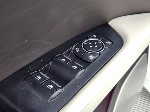 Used 2022 Lincoln Nautilus Black Label w/ Class II Trailer Tow Package image 17