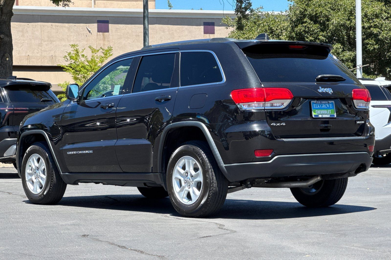 Used 2015 Jeep Grand Cherokee Laredo w/ Quick Order Package 23E AWD/4WD image 5