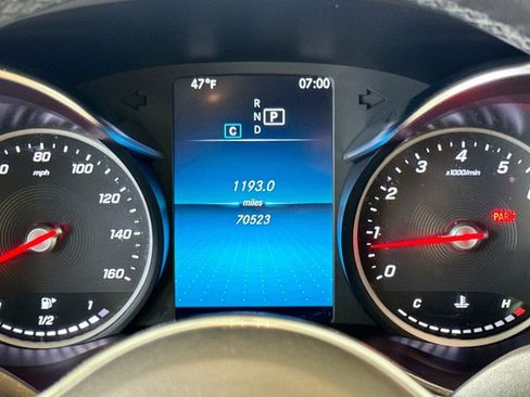 Used 2021 Mercedes-Benz GLC 300 image 12