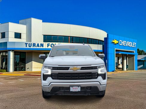 Used 2026 Chevrolet Silverado 1500 LT AWD/4WD image 9