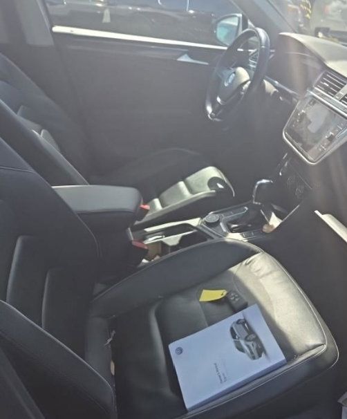 Used 2018 Volkswagen Tiguan SEL Premium w/ 3rd Row Seat Package AWD/4WD image 7