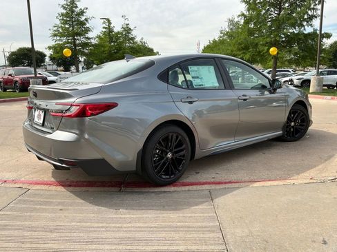 New 2026 Toyota Camry SE image 5