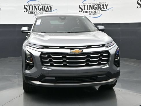 Used 2026 Chevrolet Equinox LT w/ Safety and Technology Package AWD/4WD image 2