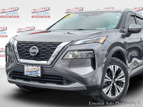 Used 2021 Nissan Rogue SV w/ Premium Package image 2