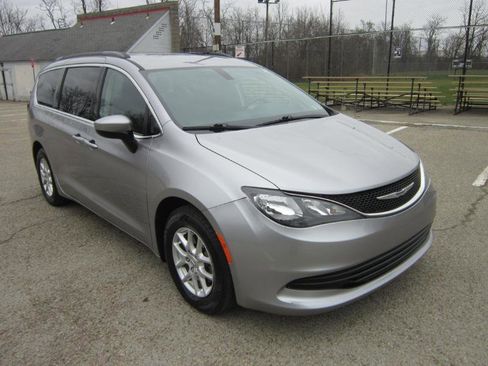 Used 2020 Chrysler Voyager LX w/ Cold Weather Group image 3